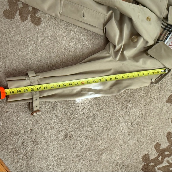 Burberry Tan Trench Coat - Picture 9 of 9